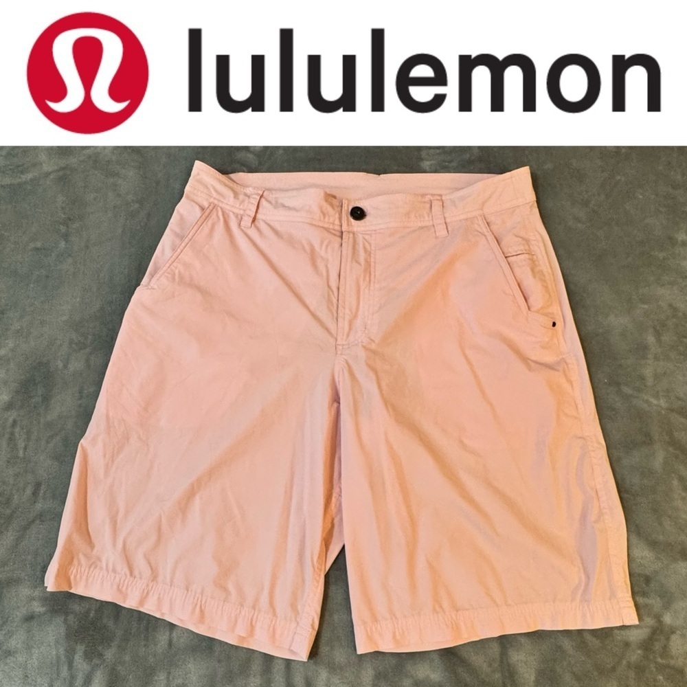 lululemon athletica Men's Light Pink Athletic Shorts

L-156